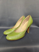 Load image into Gallery viewer, Late 1940s Chartreuse Green Court Shoes
