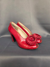 Load image into Gallery viewer, 1940s Rare Lipstick Red Court Shoes With Leather Pom Pom
