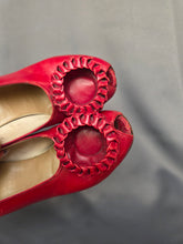 Load image into Gallery viewer, 1940s Rare Lipstick Red Court Shoes With Leather Pom Pom
