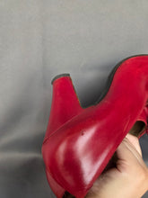 Load image into Gallery viewer, 1940s Rare Lipstick Red Court Shoes With Leather Pom Pom
