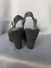 Load image into Gallery viewer, 1940s Brown/Black Bow Slingback Shoes
