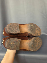 Load image into Gallery viewer, 1940s Brown Suede Fur Lined Lace Up Boots
