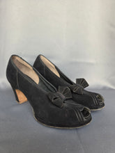 Load image into Gallery viewer, 1940s Black Suede American Red Cross Made Shoes
