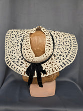 Load image into Gallery viewer, 1940s Cream Lace Raffia Hat With Black Velvet Ribbon
