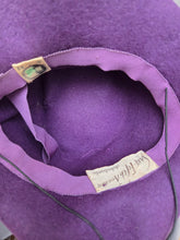 Load image into Gallery viewer, 1940s Purple Felt Topper Hat With Lilac Feather
