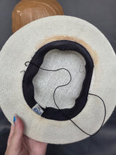 Load image into Gallery viewer, 1940s Off White Straw/Raffia Tilt Hat
