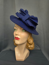 Load image into Gallery viewer, 1940s Bright Colbalt Blue Felt Hat
