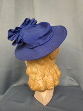 Load image into Gallery viewer, 1940s Bright Colbalt Blue Felt Hat

