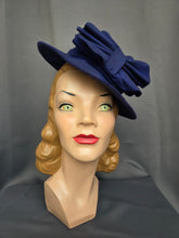 Load image into Gallery viewer, 1940s Bright Colbalt Blue Felt Hat
