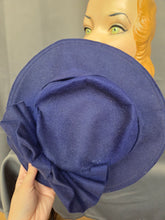 Load image into Gallery viewer, 1940s Bright Colbalt Blue Felt Hat
