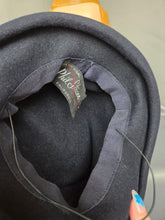 Load image into Gallery viewer, 1940s Navy Blue Felt Topper Hat With Raffia Pieces

