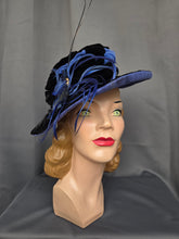 Load image into Gallery viewer, 1940s Black Velvet and Colbalt Blue Feather Hat
