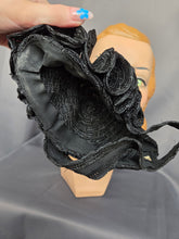 Load image into Gallery viewer, 1940s Black Raffia Topper Hat
