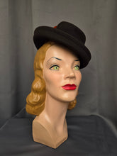 Load image into Gallery viewer, 1940s Brown Felt Cut Out Hat With Orange Feather
