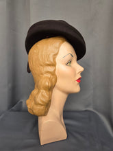 Load image into Gallery viewer, 1940s Brown Felt Cut Out Hat With Orange Feather
