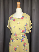 Load image into Gallery viewer, 1940s Acid Yellow, Black, White, Beige, Pink and Blue Novelty Print Leaf Dress

