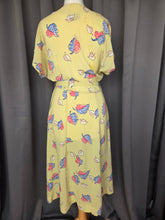 Load image into Gallery viewer, 1940s Acid Yellow, Black, White, Beige, Pink and Blue Novelty Print Leaf Dress
