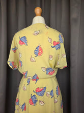 Load image into Gallery viewer, 1940s Acid Yellow, Black, White, Beige, Pink and Blue Novelty Print Leaf Dress
