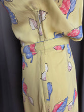Load image into Gallery viewer, 1940s Acid Yellow, Black, White, Beige, Pink and Blue Novelty Print Leaf Dress
