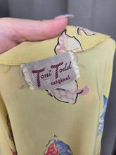 Load image into Gallery viewer, 1940s Acid Yellow, Black, White, Beige, Pink and Blue Novelty Print Leaf Dress
