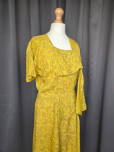 Load image into Gallery viewer, 1940s Yellow and Black Rayon Dress
