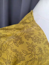 Load image into Gallery viewer, 1940s Yellow and Black Rayon Dress
