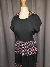 Load image into Gallery viewer, 1940s Black Dress With Colour Block Multicoloured Rose Print
