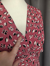Load image into Gallery viewer, 1940s Pink, Black and White Leaf Print Crepe Dress
