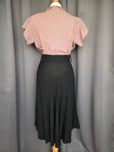 Load image into Gallery viewer, 1940s Pink Checked And Black Colour Block Dress

