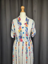 Load image into Gallery viewer, 1940s White Moygashel Dress With Multicoloured Flower Stripes
