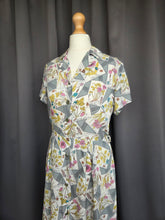 Load image into Gallery viewer, 1940s Grey Novelty Print Flower and Names Dress

