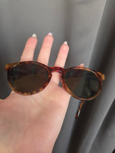 Load image into Gallery viewer, 1940s Torty Effect Sunglasses
