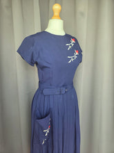 Load image into Gallery viewer, 1940s Royal Blue Pleated Dress With Red and White Flowers
