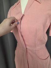 Load image into Gallery viewer, 1940s Pink Moygashel Zip Front Dress
