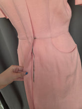 Load image into Gallery viewer, 1940s Pink Moygashel Zip Front Dress
