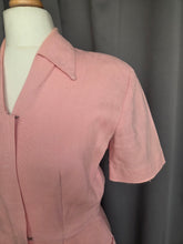Load image into Gallery viewer, 1940s Pink Moygashel Zip Front Dress
