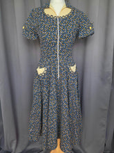 Load image into Gallery viewer, 1940s Black and Yellow Floral Zip Front Dress

