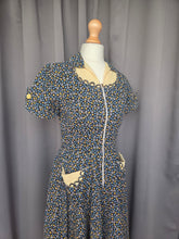 Load image into Gallery viewer, 1940s Black and Yellow Floral Zip Front Dress
