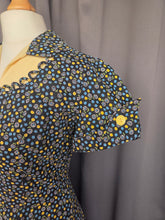 Load image into Gallery viewer, 1940s Black and Yellow Floral Zip Front Dress
