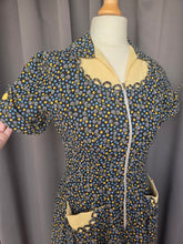 Load image into Gallery viewer, 1940s Black and Yellow Floral Zip Front Dress
