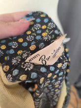 Load image into Gallery viewer, 1940s Black and Yellow Floral Zip Front Dress
