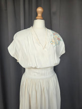 Load image into Gallery viewer, 1940s Cream Handpainted Flower Dress
