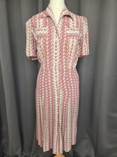 Load image into Gallery viewer, 1940s Dusky Pink and White Leaf Print Dress
