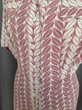 Load image into Gallery viewer, 1940s Dusky Pink and White Leaf Print Dress
