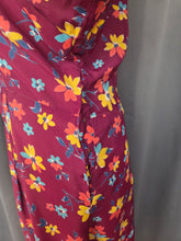 Load image into Gallery viewer, 1940s Burgundy And Multicoloured Floral Dress

