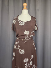 Load image into Gallery viewer, 1940s Brown and White Rayon Jersey Dress

