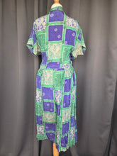 Load image into Gallery viewer, 1940s Blue/Purple and Green Tile Print Silk Dress

