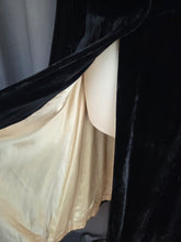 Load image into Gallery viewer, 1930s Black Soft Velvet Fit and Flare Coat
