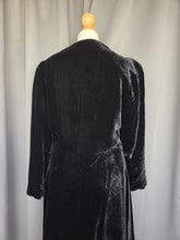 Load image into Gallery viewer, 1930s Black Soft Velvet Fit and Flare Coat
