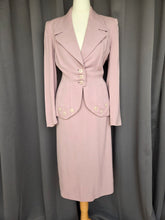 Load image into Gallery viewer, 1940s Rare Lilac/Dusky Pink Button Detail Suit

